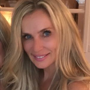 Meet your Posher, Dana